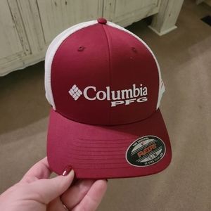 NWT Columbia PFG S/M fitted hat